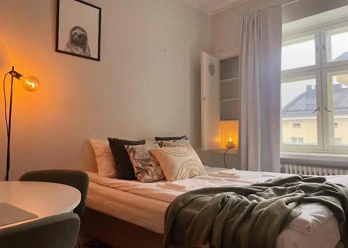 Apartment Nextdoor Host Quiet Work-ready At Kamppi Fast Wifi